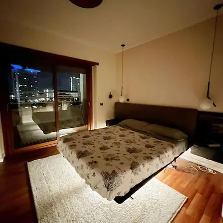 公寓 Rp Luxury House - Eur